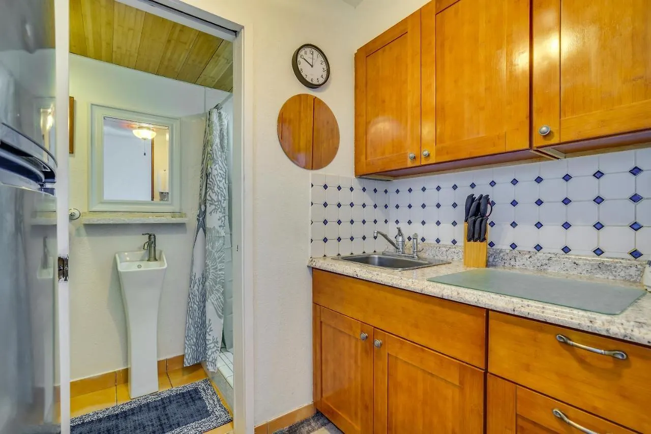 Kailua-Kona Vacation Rental - Walk To The Beach! Lejlighed